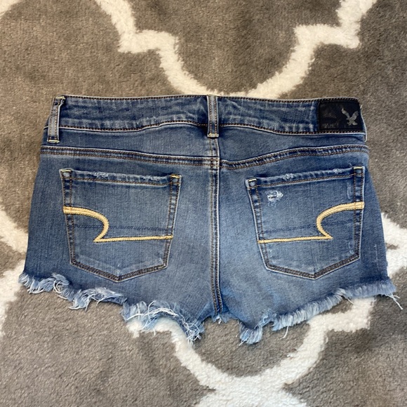 American Eagle Distressed Shorts - Picture 2 of 4